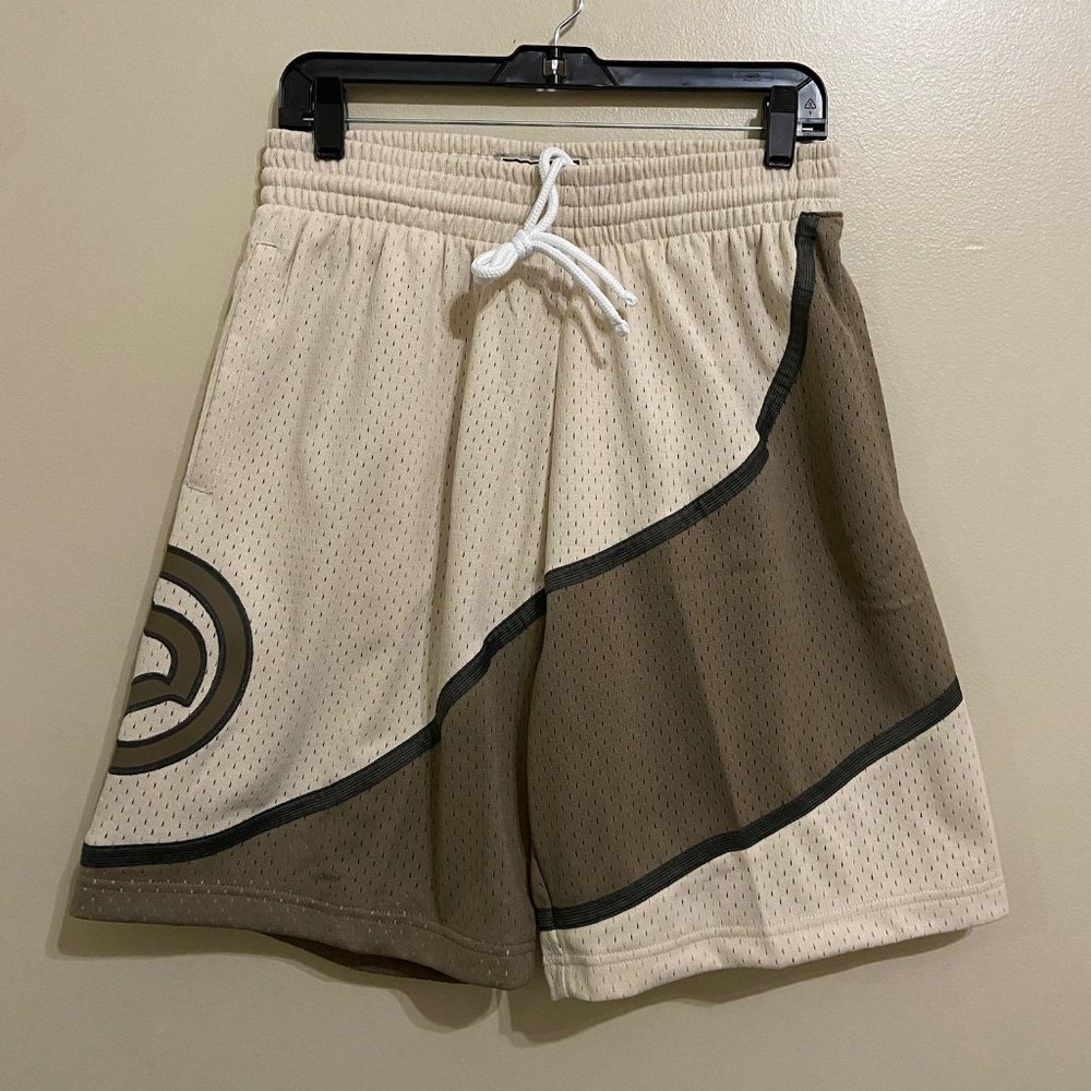 Mitchell & Ness Atlanta Hawks Astro NBA Basketball Swingman Shorts Mens NEW